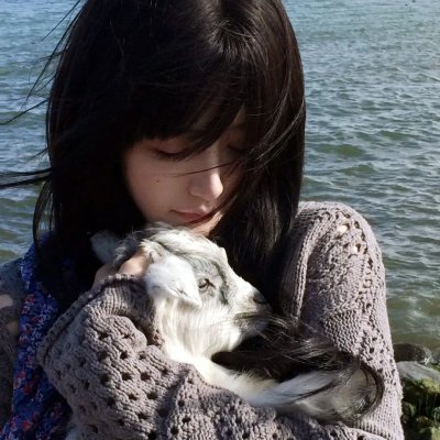 隐世狼女第二季封面